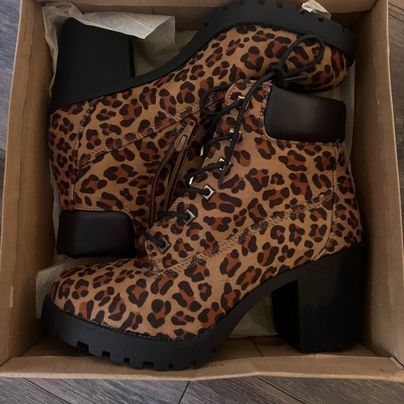 Zigi Soho Kerin Leopard Boots Size 10 Women’s Chunky Heel NWT New - Picture 6 of 6